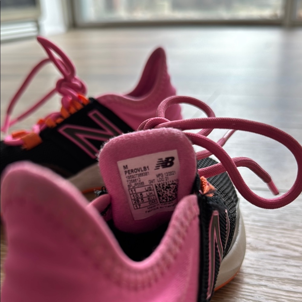 New Balance Black and Pink Sneakers - Picture 9 of 9